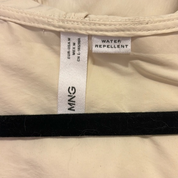 Mango long quilted winter vest. Size women’s medium. Waterproof. - Picture 4 of 4